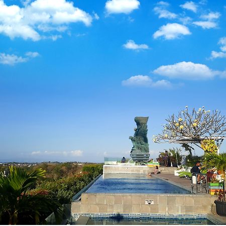 Maxonehotels At Bukit Jimbaran Exterior foto
