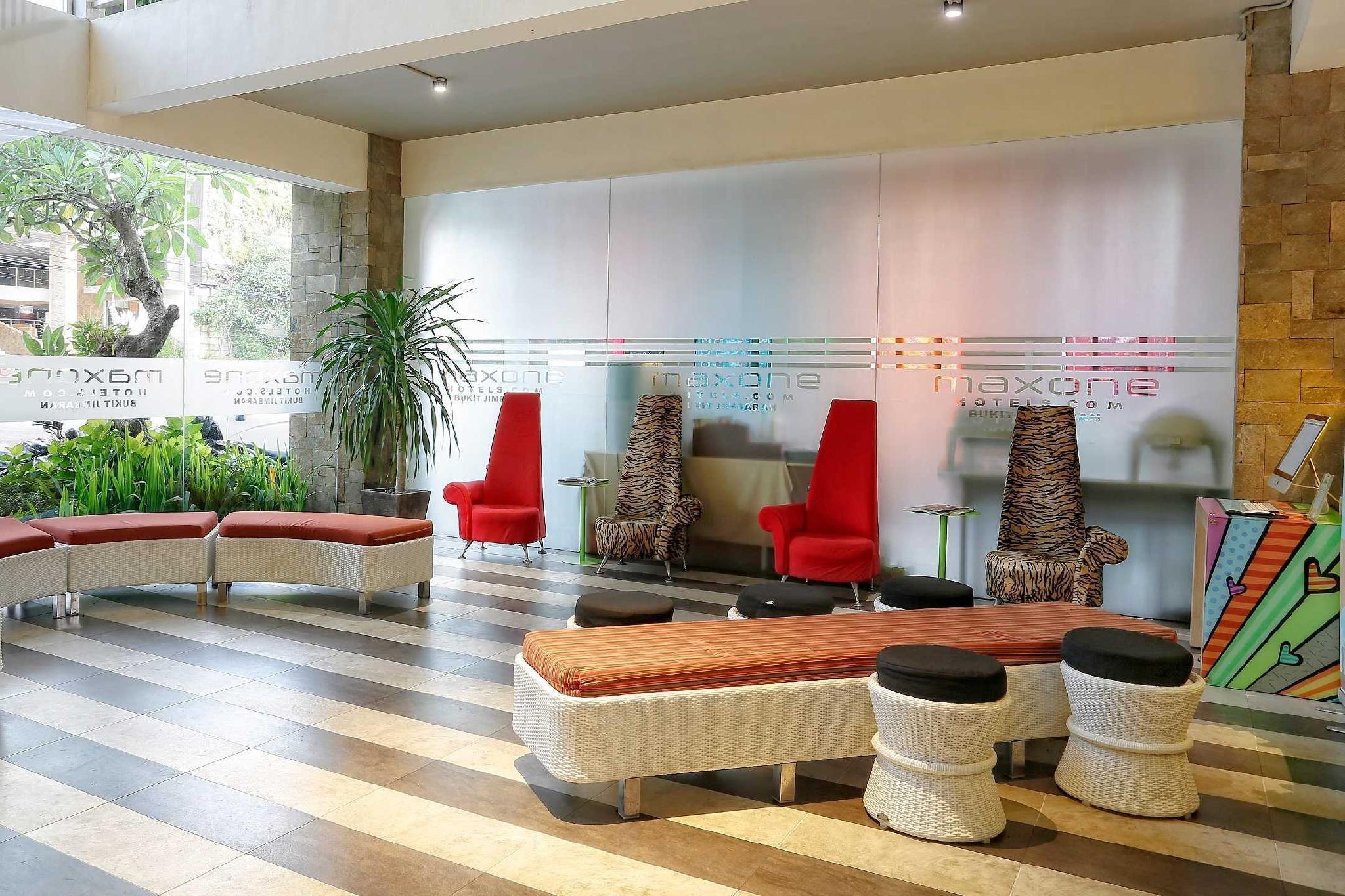 Maxonehotels At Bukit Jimbaran Exterior foto