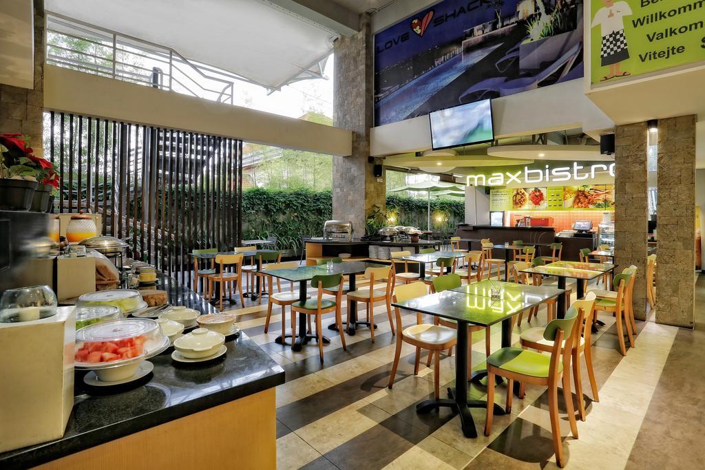 Maxonehotels At Bukit Jimbaran Exterior foto